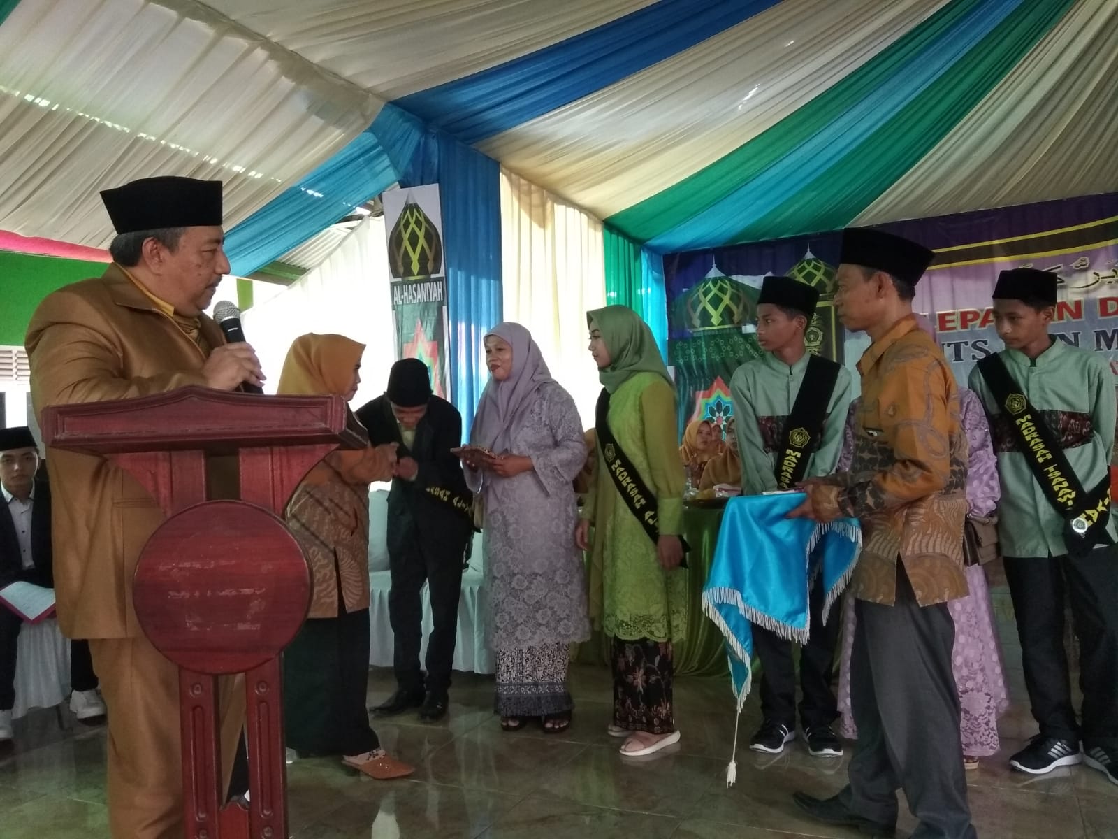 Dalam Acara Pelepasan dan Pemberkahan, Ketua Yayasan AL-Hasaniyah